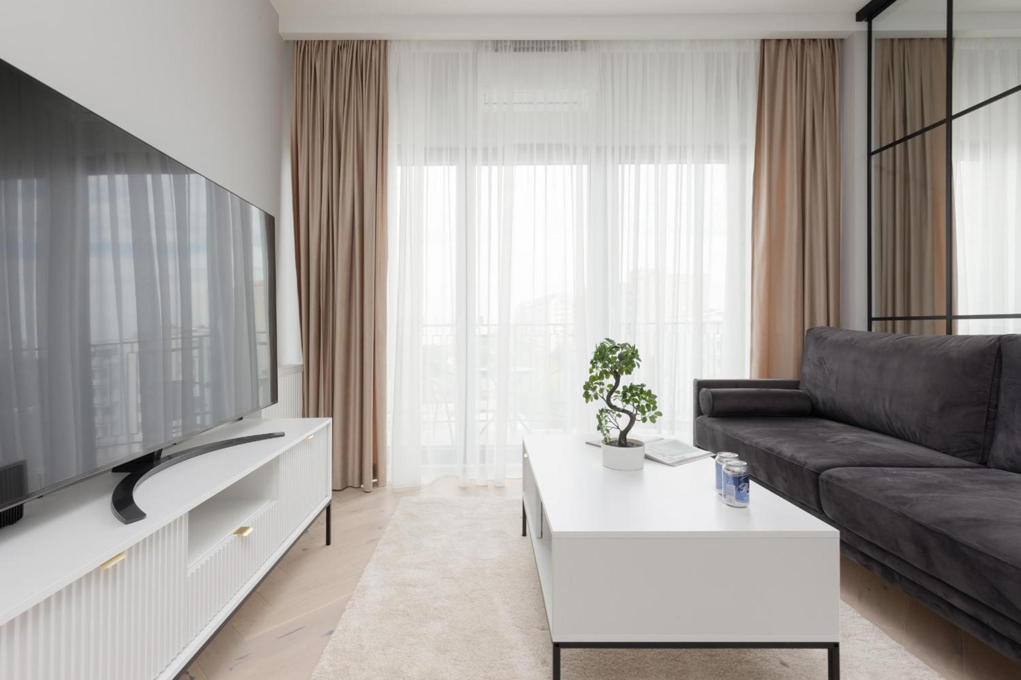 Art Deco Apartment Mokotow With Parking & Gym By Renters Prestige Varsó Kültér fotó